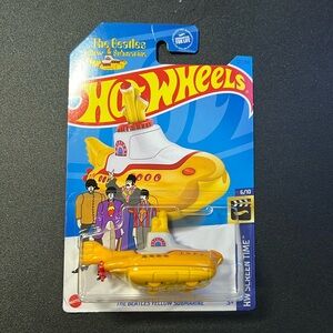 Hot Wheels The Beatles Yellow Submarine NWT